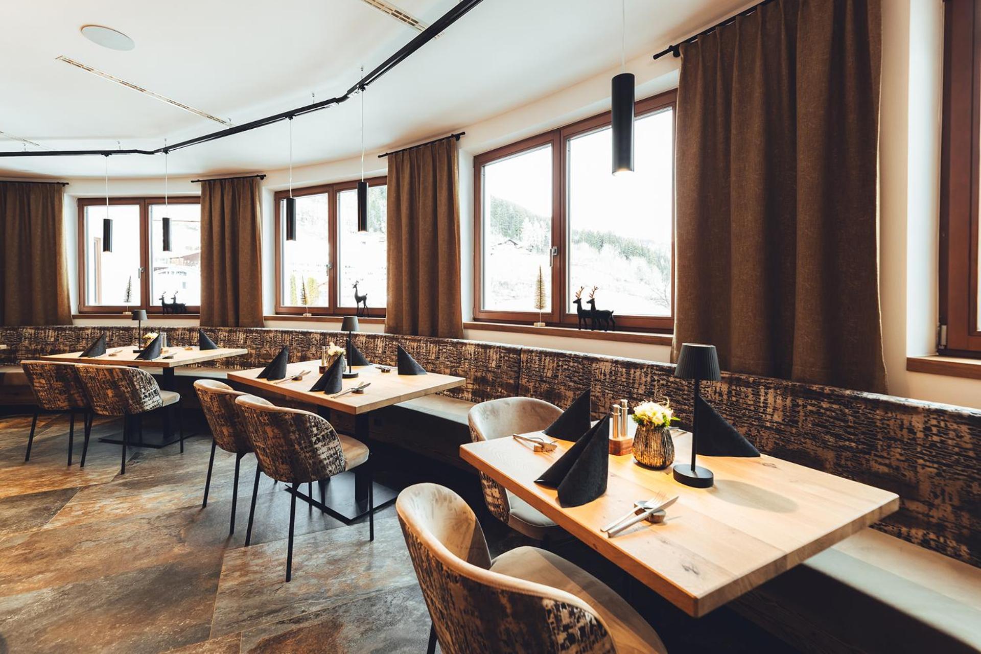 Burgstadl Aparthotel & Restaurant Ladis Exterior photo